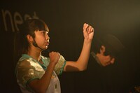 左から井出ちよの、石田彰。