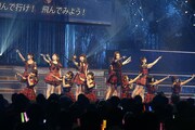 「AKB48単独リクエストアワー セットリストベスト100 2016」1月17日夜公演の様子。(c)AKS