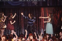「AKB48単独リクエストアワー セットリストベスト100 2016」1月17日夜公演の様子。(c)AKS