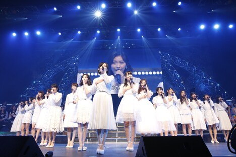 「AKB48単独リクエストアワー セットリストベスト100 2016」1月18日の公演の様子。(c)AKS