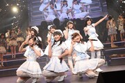 「AKB48単独リクエストアワー セットリストベスト100 2016」1月17日昼公演の様子。(c)AKS