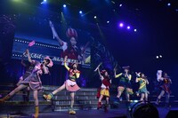 「AKB48単独リクエストアワー セットリストベスト100 2016」1月17日夜公演の様子。(c)AKS