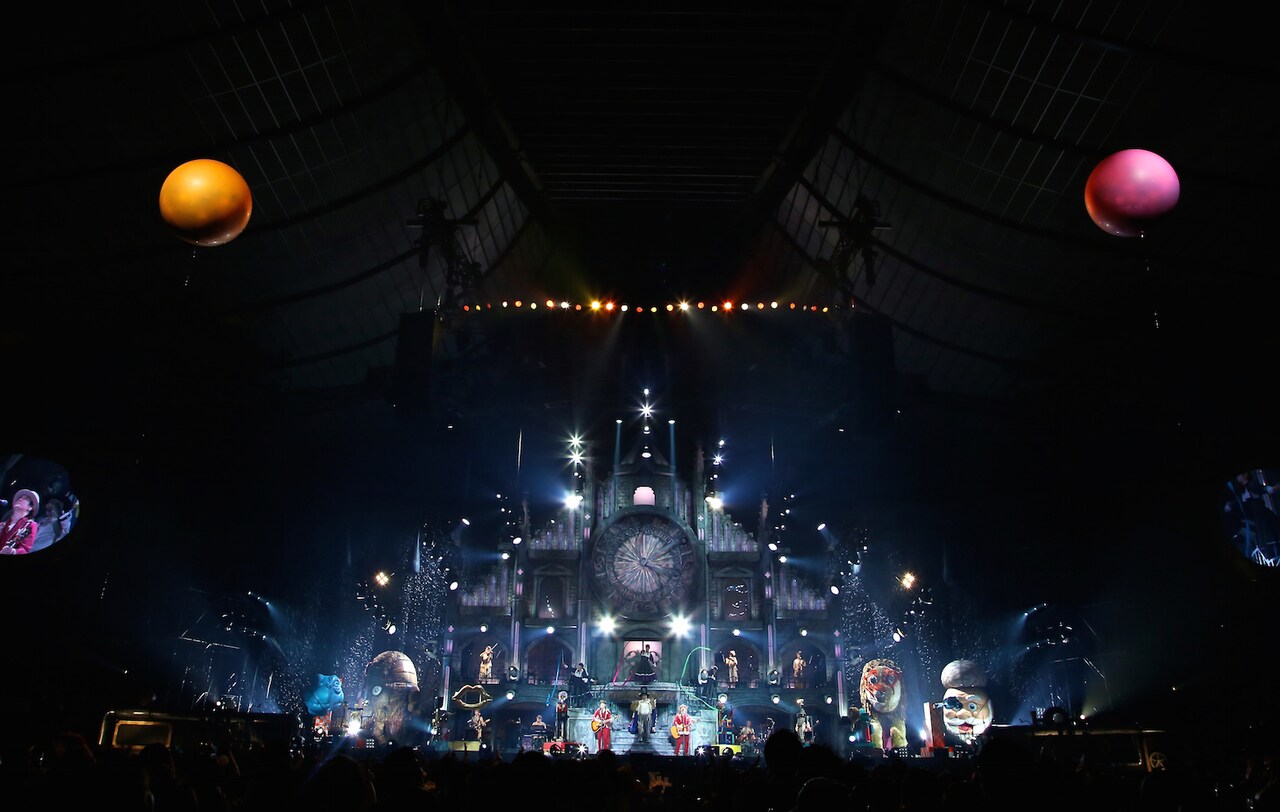 ゆず「SPECIAL LIVE LAWSON presents YUZU ARENA TOUR 2016 TOWA