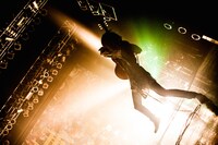 BLUE ENCOUNT「TOUR2015-2016『≒U』」1月17日の東京・Zepp Tokyo公演の様子。（撮影：浜野カズシ）