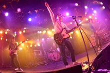 「モノブライト LIVE 2016 bright eyes」東京・渋谷CLUB QUATTRO公演の様子。（撮影：古渓一道）