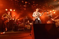 「モノブライト LIVE 2016 bright eyes」東京・渋谷CLUB QUATTRO公演の様子。（撮影：古渓一道）