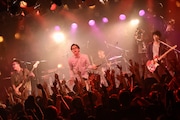 「モノブライト LIVE 2016 bright eyes」東京・渋谷CLUB QUATTRO公演の様子。(撮影:古渓一道)