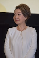 主題歌を担当した由紀さおり。