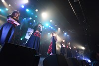 BiSH「IDOL is SHiT」東京・LIQUIDROOM公演の様子。