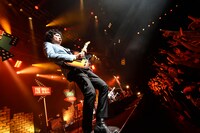 TAXMAN（G, Vo）（Photo by AZUSA TAKADA）