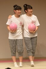 左から黒澤美澪奈、大賀咲希。