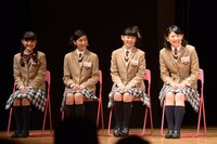 2時限目に出席した生徒たち。左から麻生真彩、岡田愛、黒澤美澪奈、磯野莉音。