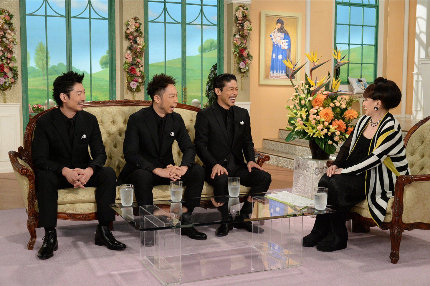 左よりMAKIDAI、USA、松本利夫、黒柳徹子。 (c)テレビ朝日