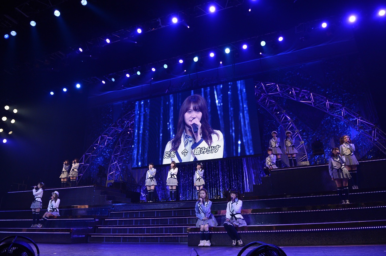 東京・TOKYO DOME CITY HALLにて行われた「高城亜樹・永尾まりや 卒業コンサート」の様子。(c)AKS