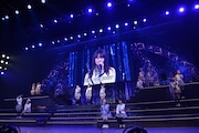 東京・TOKYO DOME CITY HALLにて行われた「高城亜樹・永尾まりや 卒業コンサート」の様子。(c)AKS