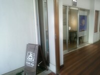 「FUTUREDAYS下北沢」の外観。