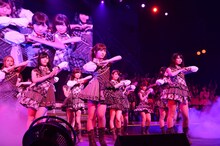 「AKB48グループリクエストアワー セットリストベスト100 2016」1月22日の公演の様子。(c)AKS