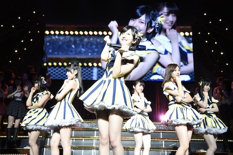 「AKB48グループリクエストアワー セットリストベスト100 2016」1月22日の公演の様子。(c)AKS