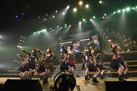 「AKB48グループリクエストアワー セットリストベスト100 2016」1月23日夜公演の様子。(c)AKS
