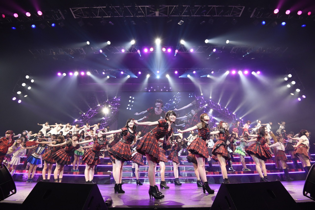「AKB48グループリクエストアワー セットリストベスト100 2016」1月23日夜公演の様子。(c)AKS