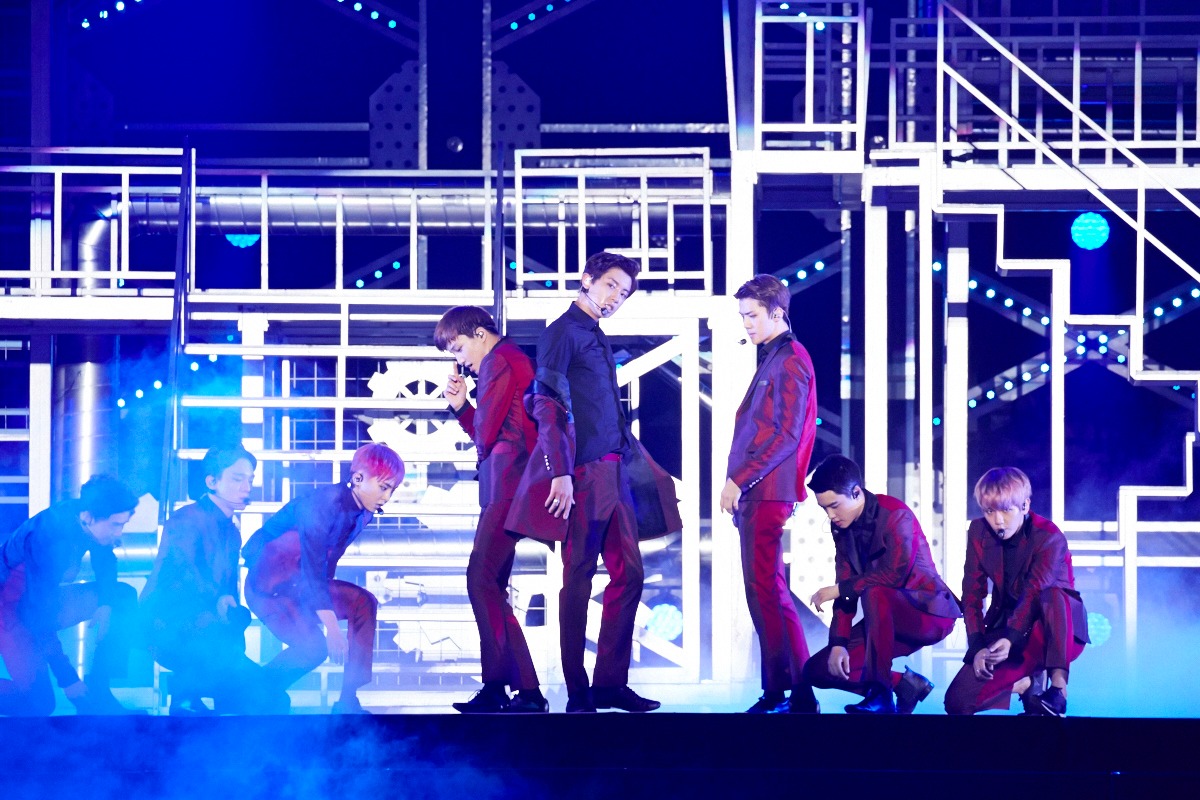 EXO（写真提供：エイベックス・ミュージック・クリエイティヴ）