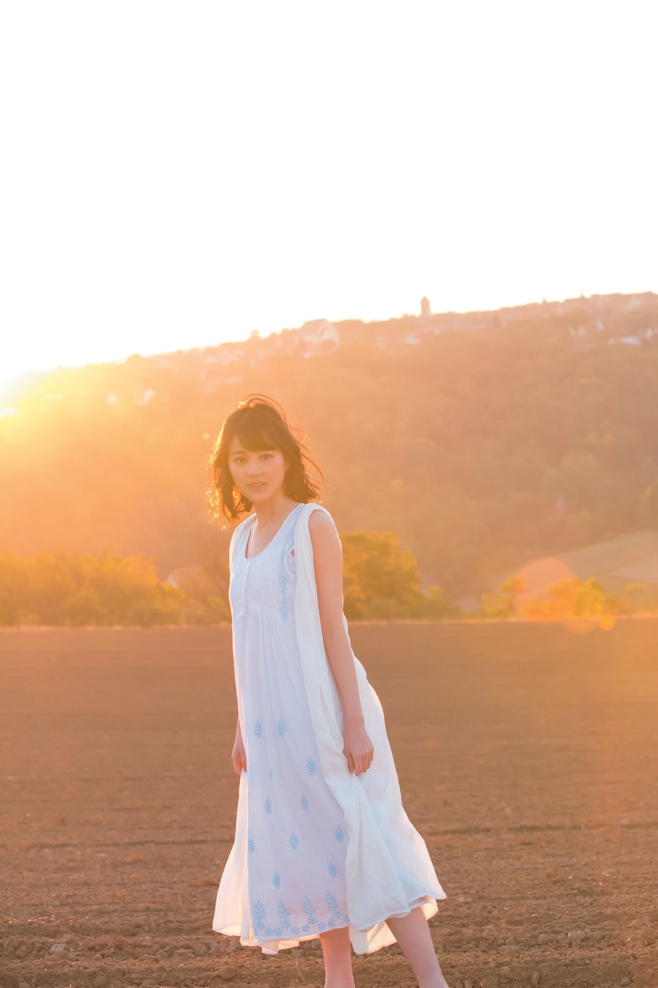 生田絵梨花「転調」より。（提供：集英社）
