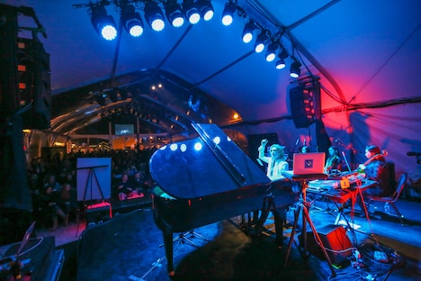 1月22日のオープニングパーティの様子。（写真提供：ジャパンミュージックエージェンシー）