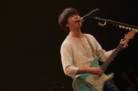 桜井秀俊（G, Vo）（Photo by eri shibata）