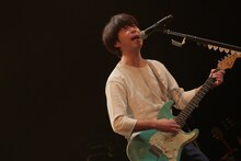 桜井秀俊（G, Vo）（Photo by eri shibata）