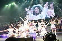 「AKB48グループリクエストアワー セットリストベスト100 2016」1月24日昼公演の様子。(c)AKS