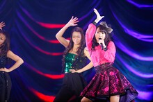 水樹奈々座長公演「水樹奈々大いに唄う 四」の様子。（Photo by hajime kamiiisaka）