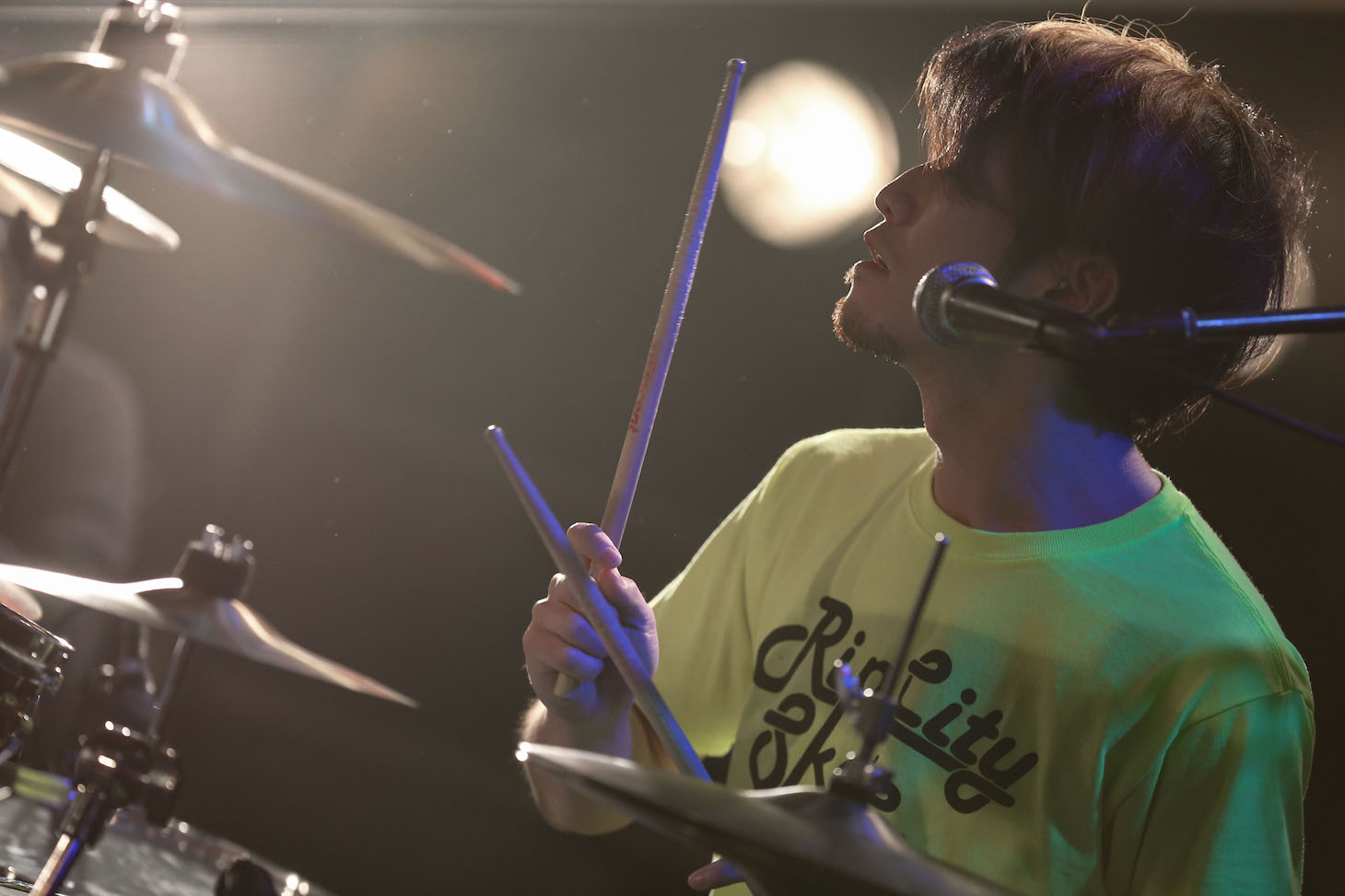 KOZO（Dr）（撮影：藤井拓）