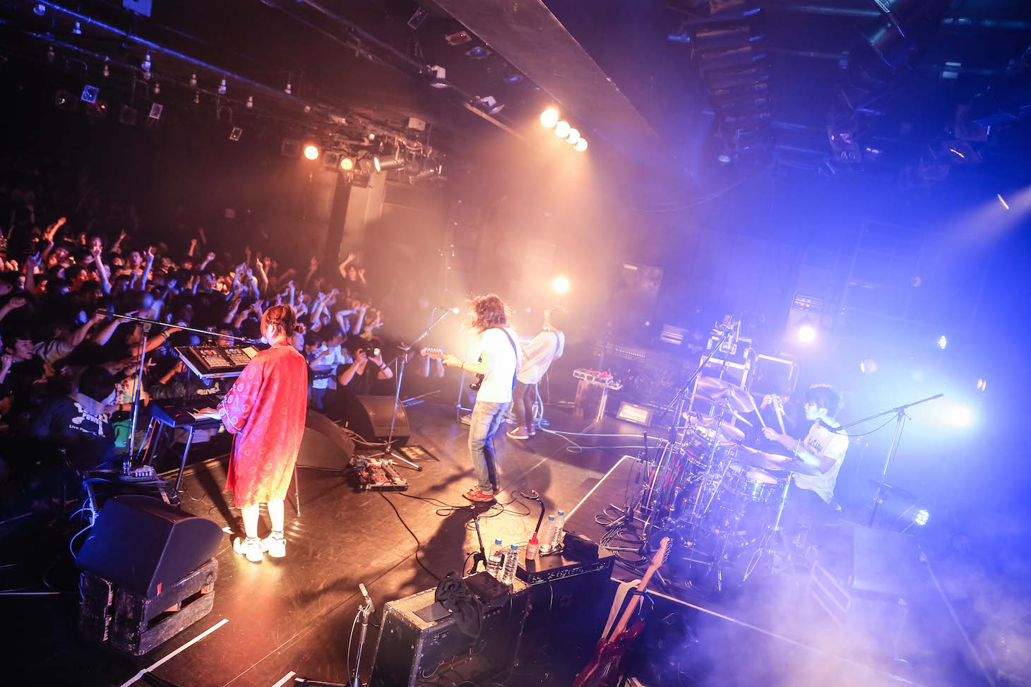「Wienners presents みずいろときいろ TOUR」東京・LIQUIDROOM公演の様子。（撮影：藤井拓）