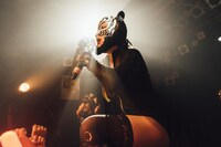 ブラック・ムーン（撮影：タイコウクニヨシ）