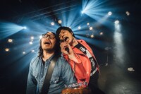 左から曽我部恵一、成田大致。（撮影：タイコウクニヨシ）