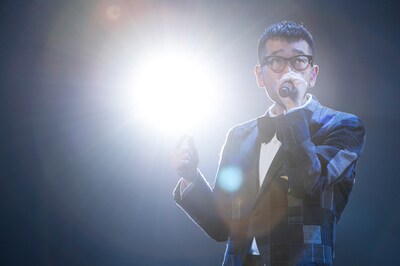 「MAKIHARA NORIYUKI SYMPHONY ORCHESTRA CONCERT "cELEBRATION 2015"～Starry Nights～」東京体育館公演の様子。