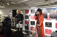 左からfeaturing16、Dar'k～ness。（Photo by Yasuhiro Ohara）