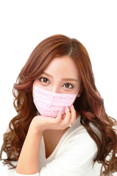 「Zawachin」名義でアーティスト活動を始動させるざわちん。