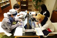 THE ORAL CIGARETTES「Listen with」チャットの様子。