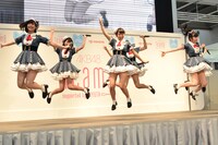 「47の素敵な街へ」歌唱の様子。