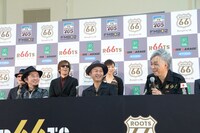 記者会見の様子。