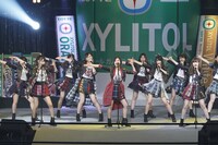 HKT48によるライブの様子。（写真提供：ロッテPR事務局）