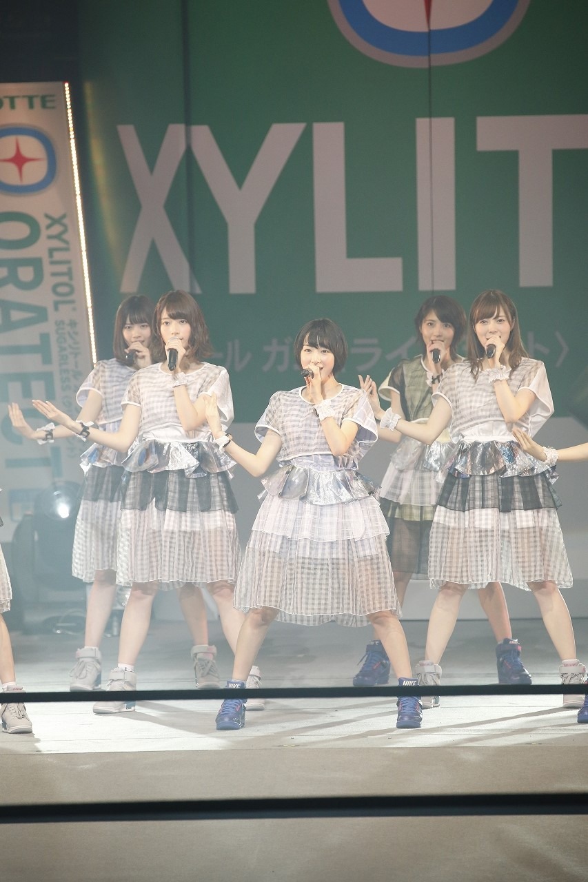 乃木坂46によるライブの様子。（写真提供：ロッテPR事務局）