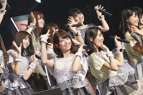 乃木坂46によるライブの様子。（写真提供：ロッテPR事務局）