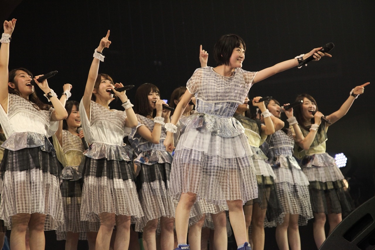 乃木坂46によるライブの様子。（写真提供：ロッテPR事務局）