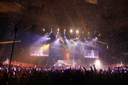 和楽器バンド「大新年会2016 日本武道館 -暁ノ宴-」の様子。（写真提供：エイベックス・ミュージック・クリエイティヴ）