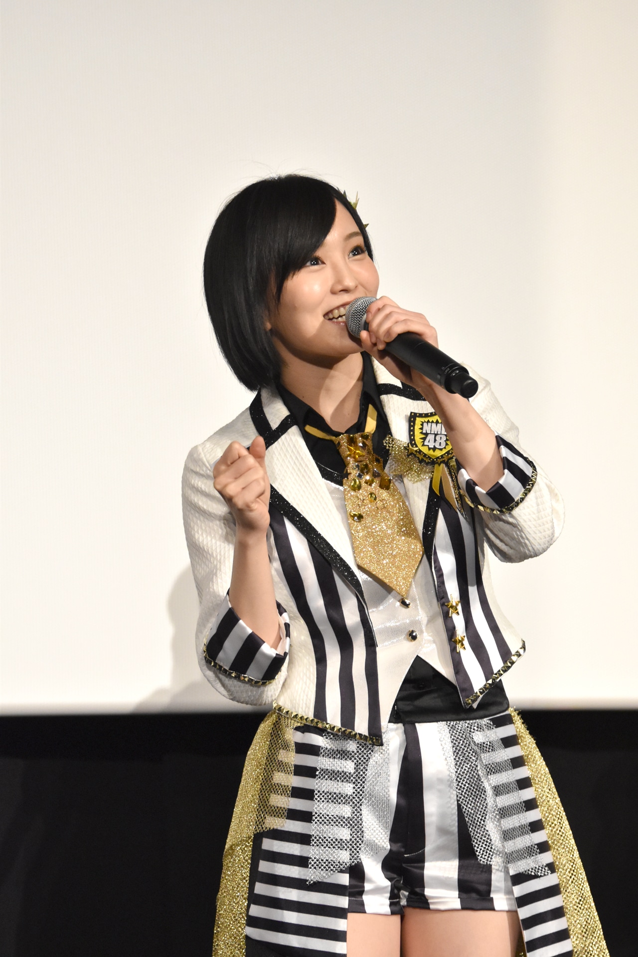 山本彩