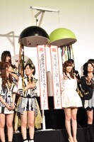 映画「尾崎支配人が泣いた夜DOCUMENTARY of HKT48」舞台挨拶の様子。