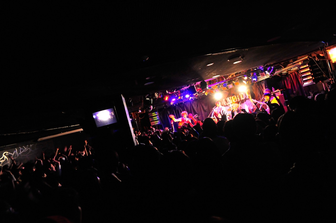 sumika（Photo by MAYUMI -kiss it bitter-）