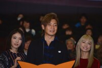 「猫なんかよんでもこない。」初日舞台挨拶の様子。